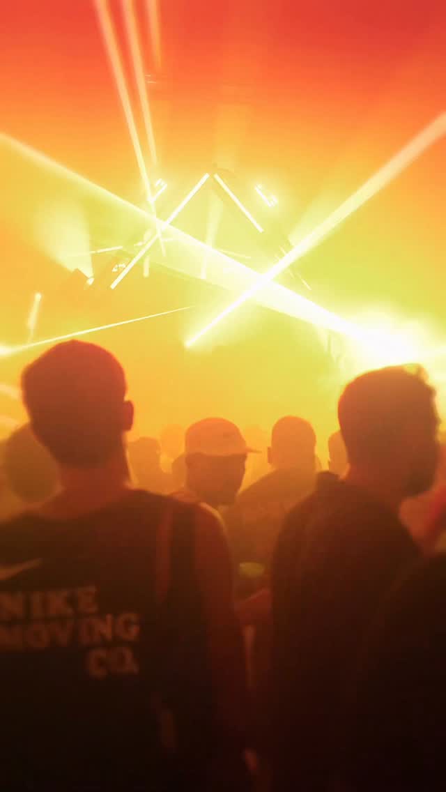 Los + Santos — Off Fest Closing