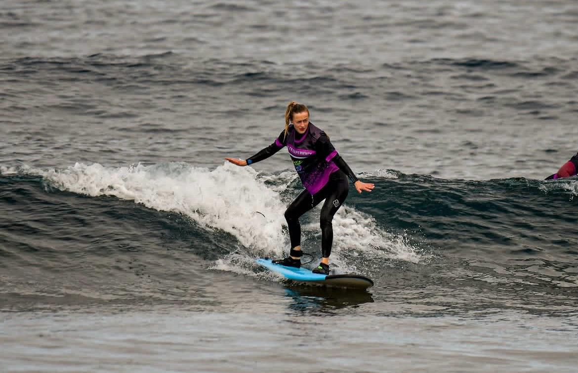 Clase de surf con Ikaika en Las Américas